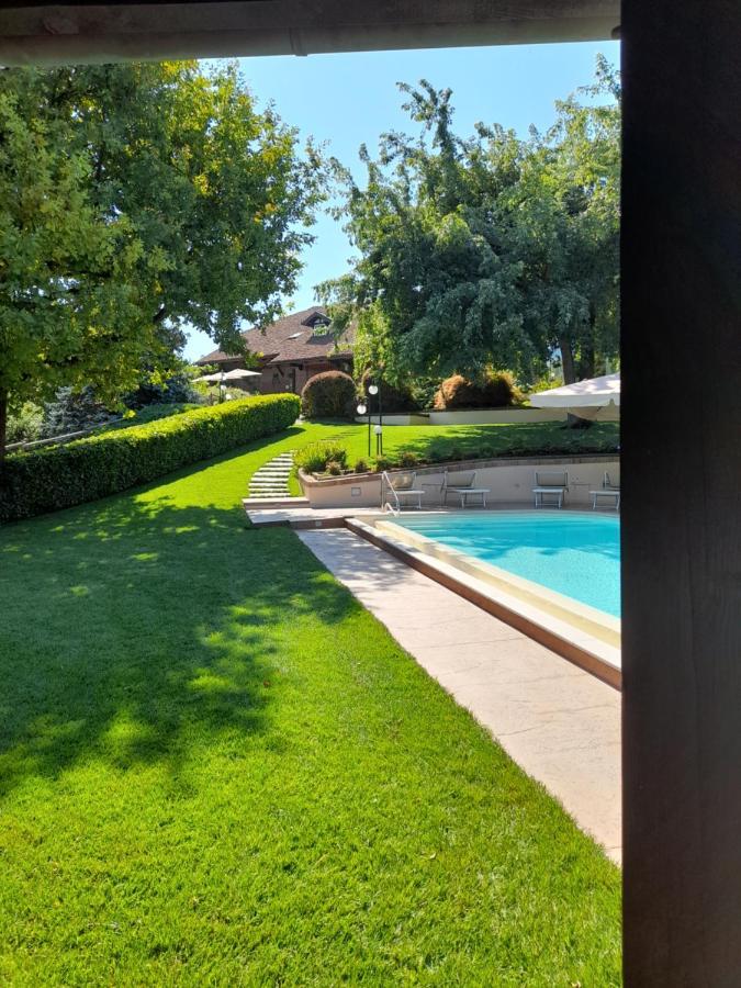 Tenuta Degli Angeli Rossi Asti Eksteriør billede