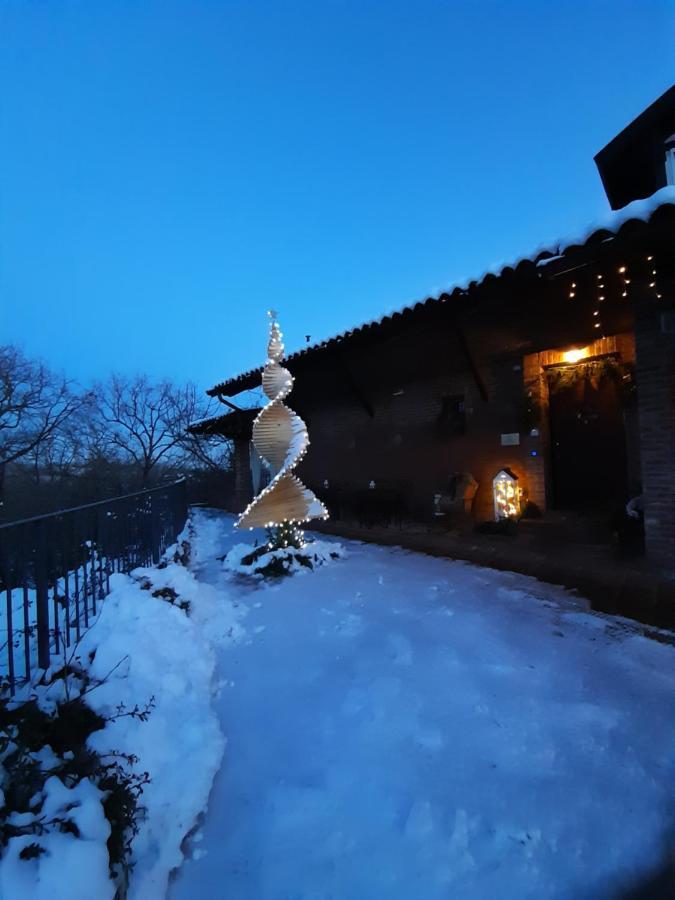 Tenuta Degli Angeli Rossi Asti Eksteriør billede