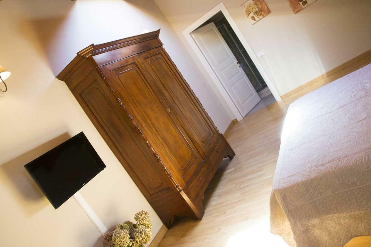 Tenuta Degli Angeli Rossi Asti Eksteriør billede